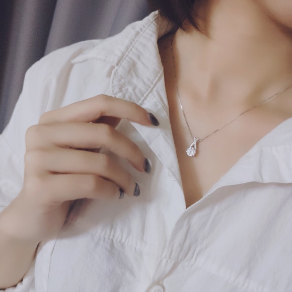 Sterling Silver Criss-Cross Stunning Simulated Diamond Silver Pendant Necklace - Picture 2 of 10